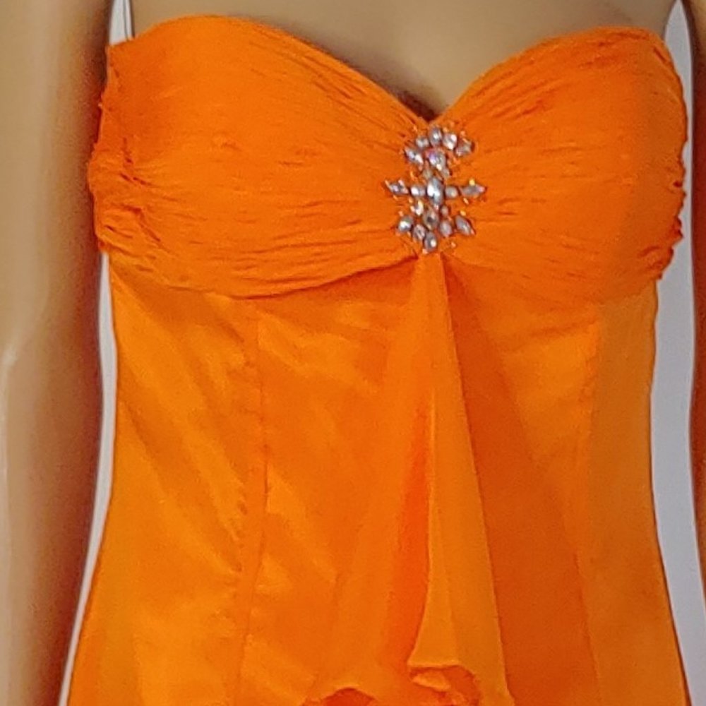 NWOT  Formal Gown Prom Dress by Tiffany Design - Picture 2 of 4